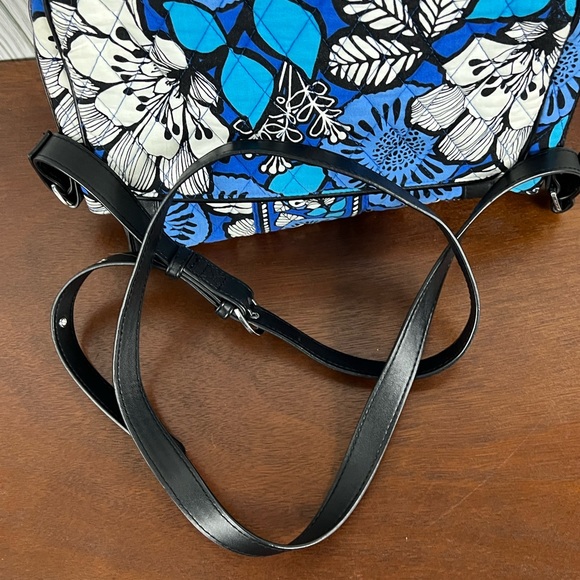 Vera Bradley " Blue Bayou" Handbag - Picture 7 of 7